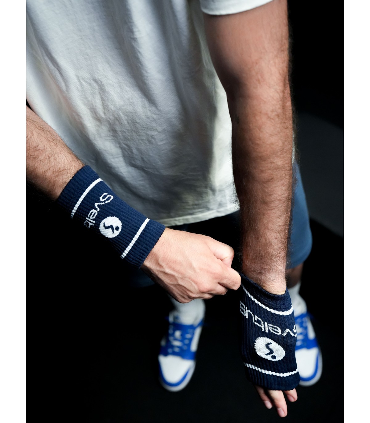 Vêtements De Sport Pour Hommes Et Femmes | Vecteur Premium